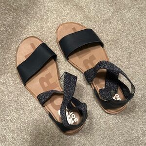 Sorel Ella sandal - navy- size 8